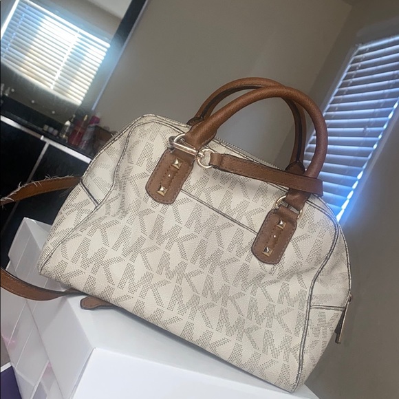 Michael Kors Crossbody Purse - Picture 4 of 5